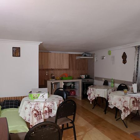 Jesis Batumi Vandrarhem Exteriör bild